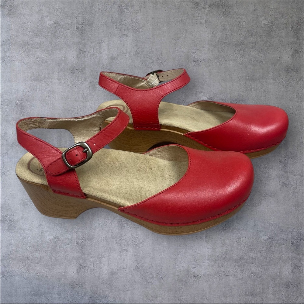 Dansko Sam Red Leather Closed Toe Mary Jane Clogs Shoes Womens 40 EU/US 9.5-10
